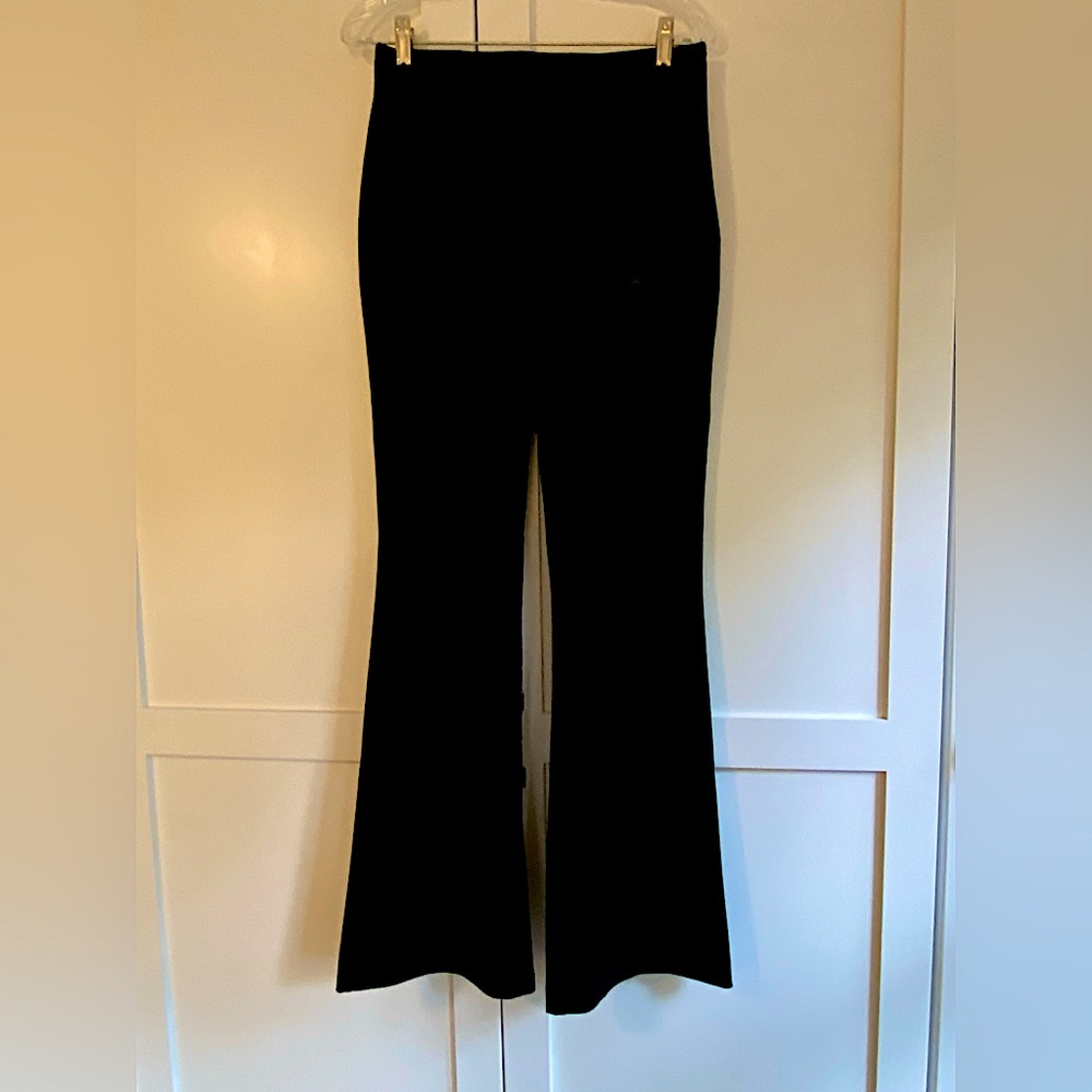 Side zip, flare pants